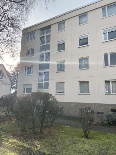 ++ Schwalbach am Taunus ++ Kapitalanlage ++ 4 Zimmer mit Balkon und tollem Ausblick ins Grüne ++